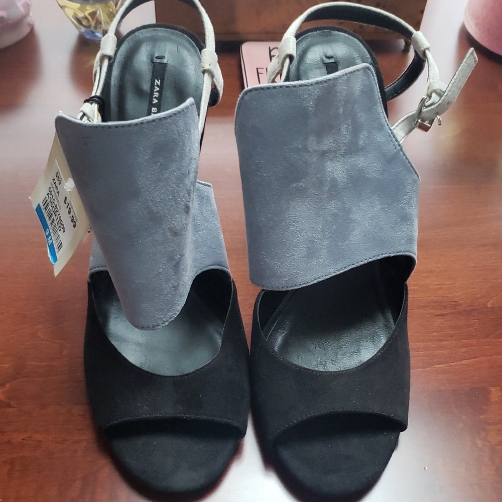 Zara Women's Black and Gray Sandals